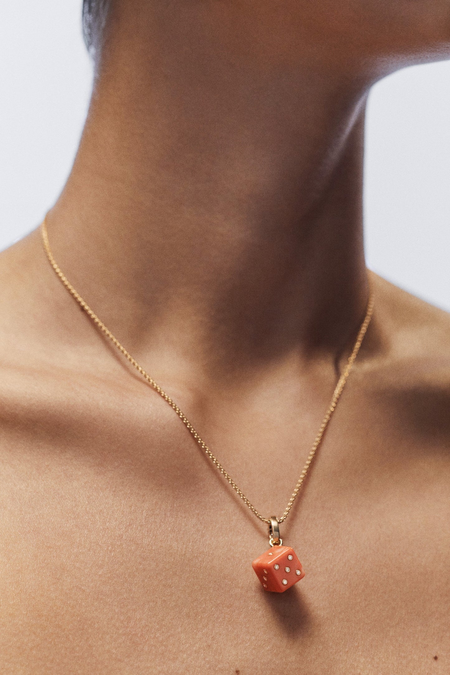 Dado Coral charm 11mm