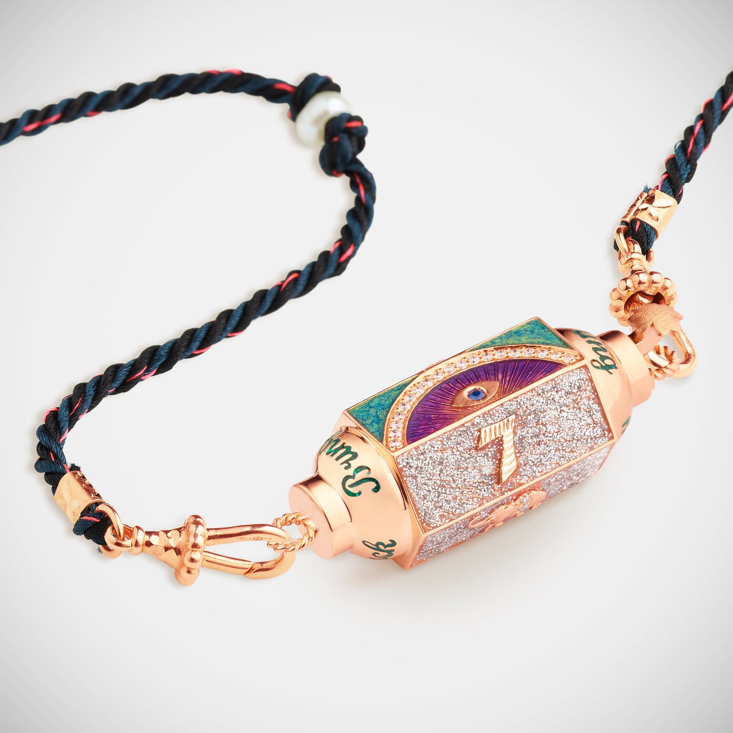 LOCKET LUCKY