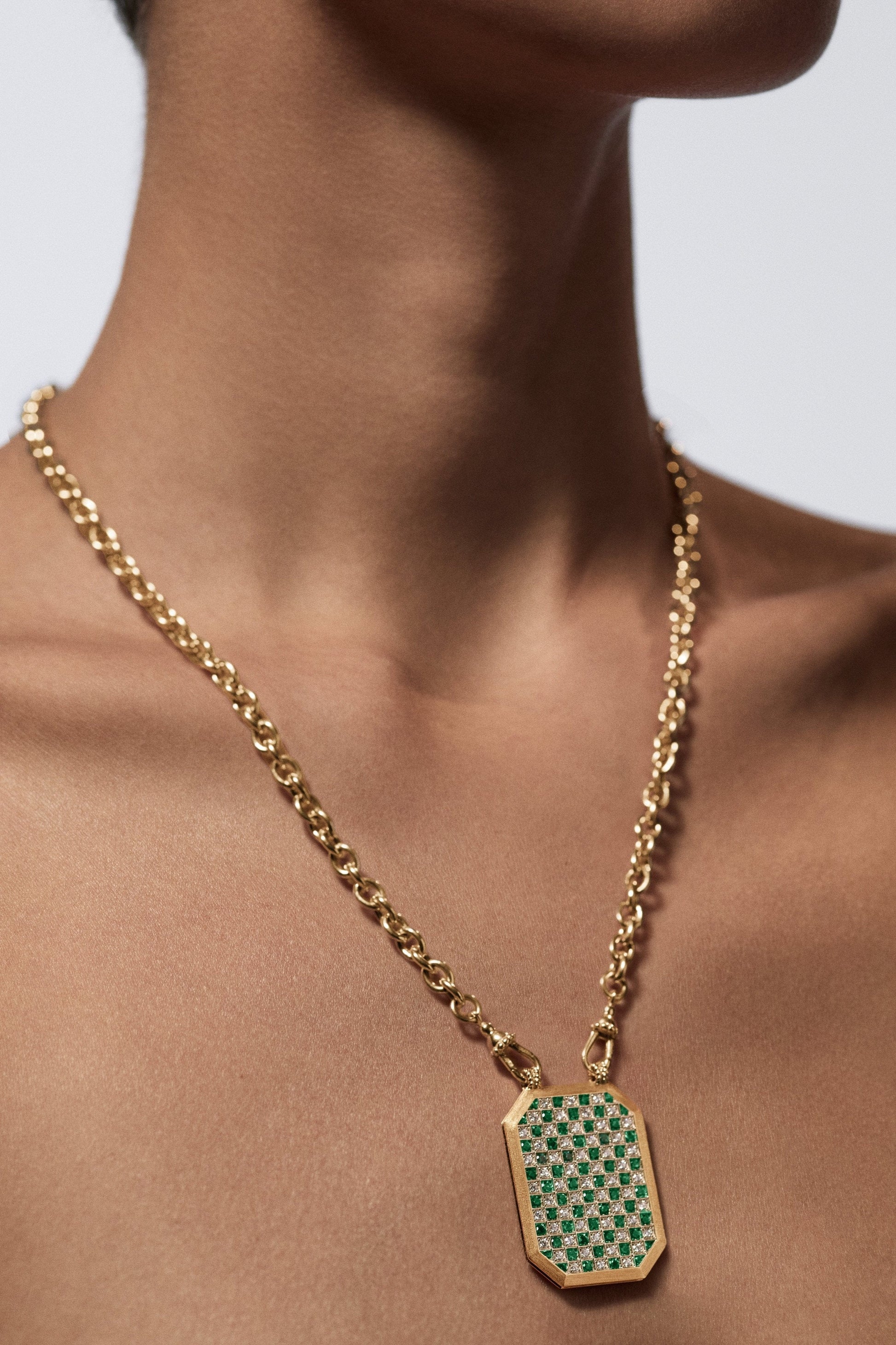 Check Emerald Scapular on Rosa Classic Chain - Marie Lichtenberg