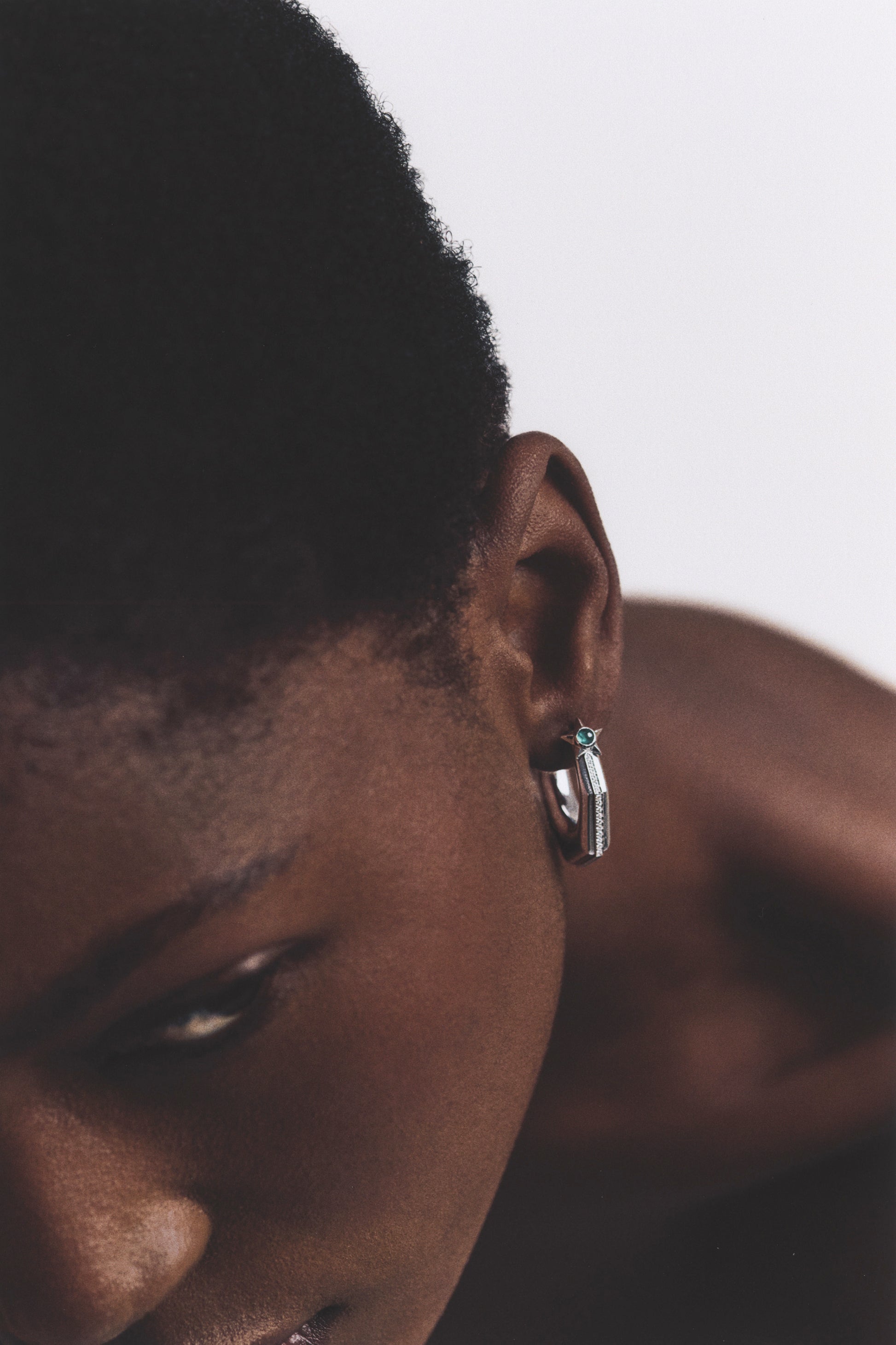 Marie Lichtenberg Staging Earring Baba Large Emerald Earring White Gold