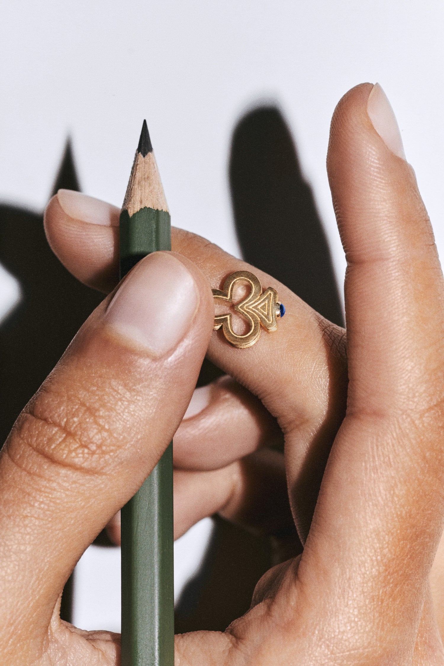 Marie Lichtenberg Staging Earring Baby charm Clover earring