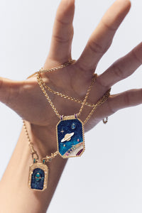 Marie Lichtenberg Staging Scapulaires Believe double scapular