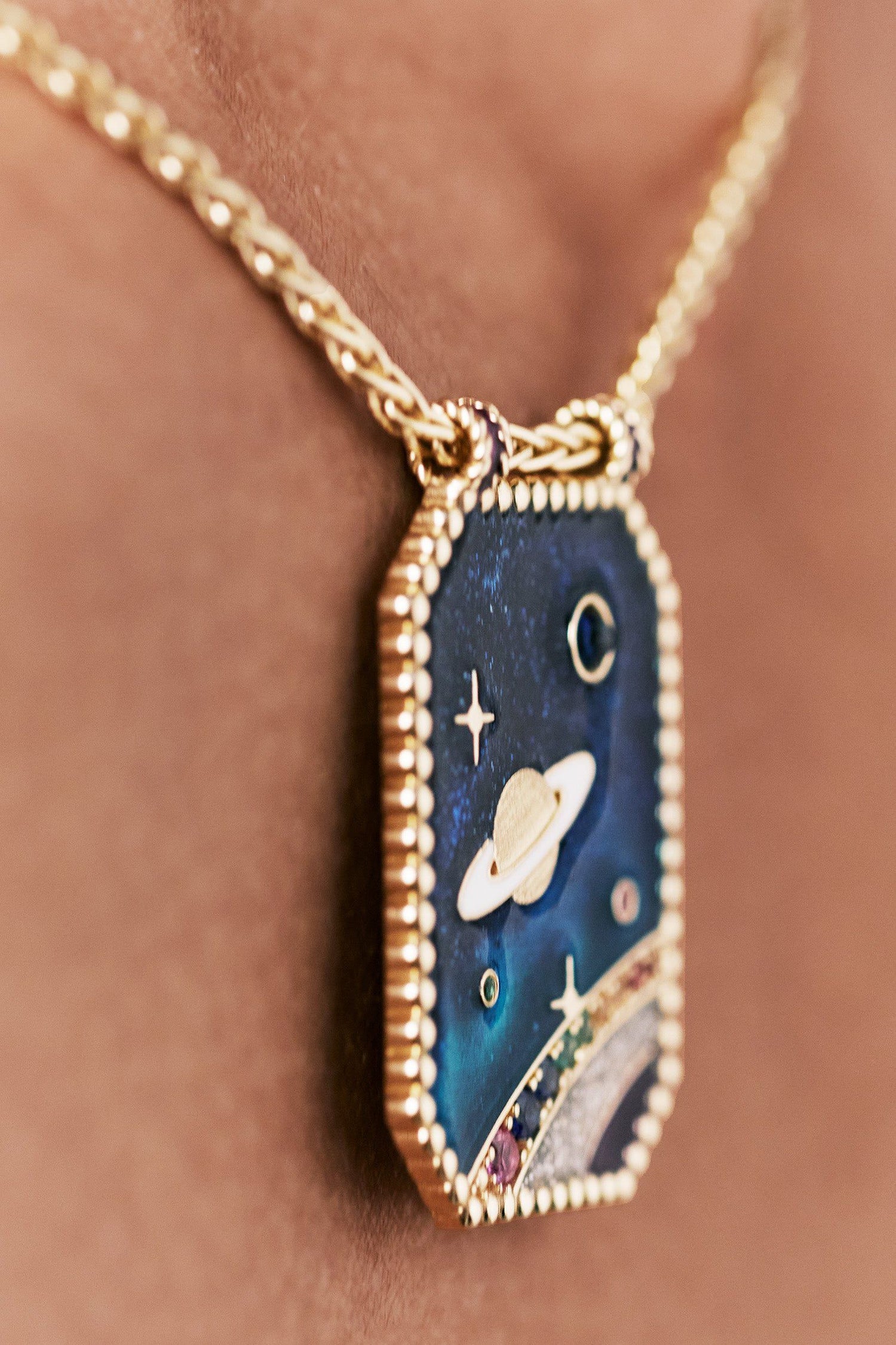 Marie Lichtenberg Staging Scapulaires Believe double scapular