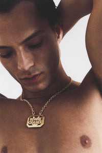 Marie Lichtenberg Staging Scapulaires Bonne Chance scapular