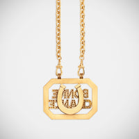 Marie Lichtenberg Staging Scapulaires Bonne Chance scapular