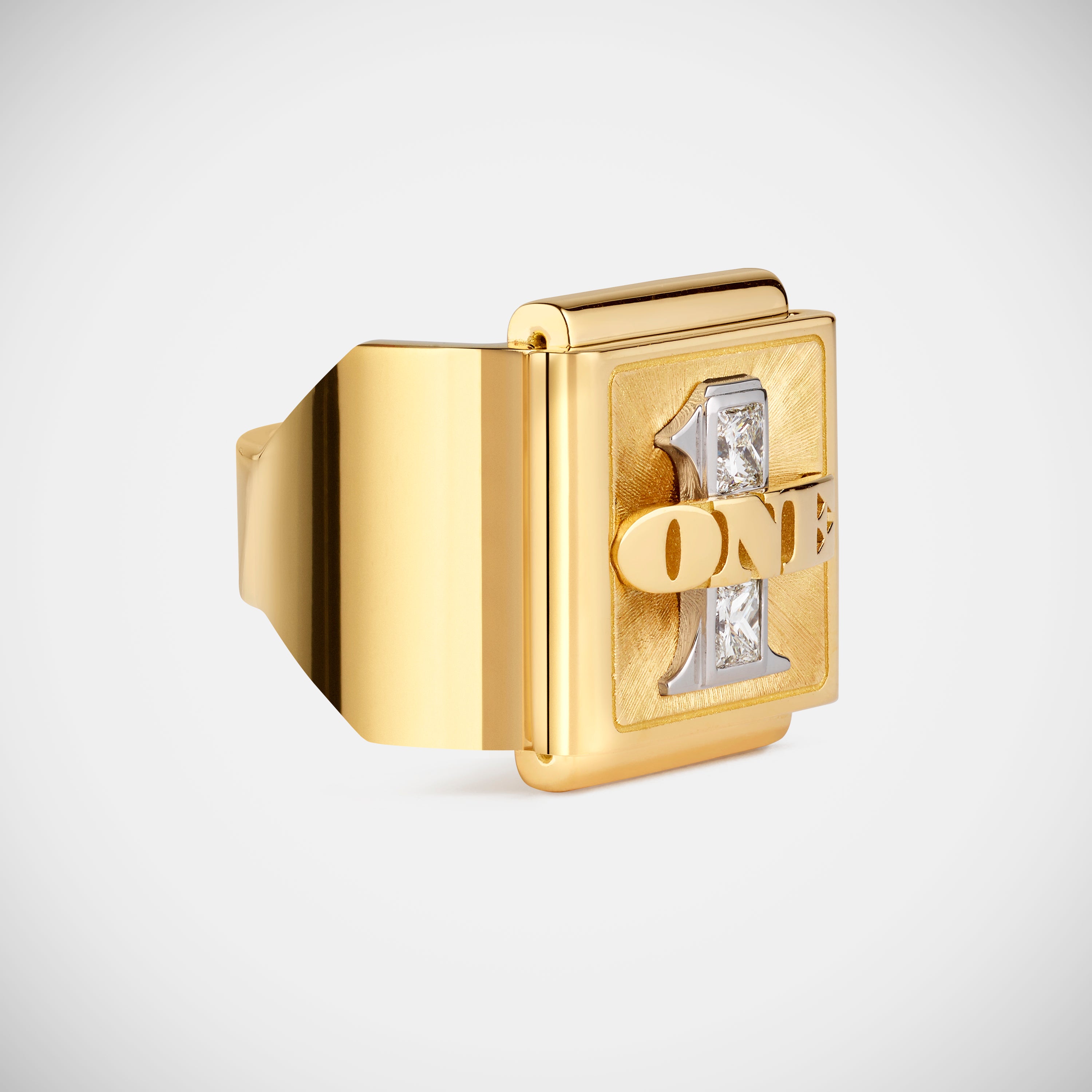 Marie Lichtenberg Staging Ring Buck ring Large