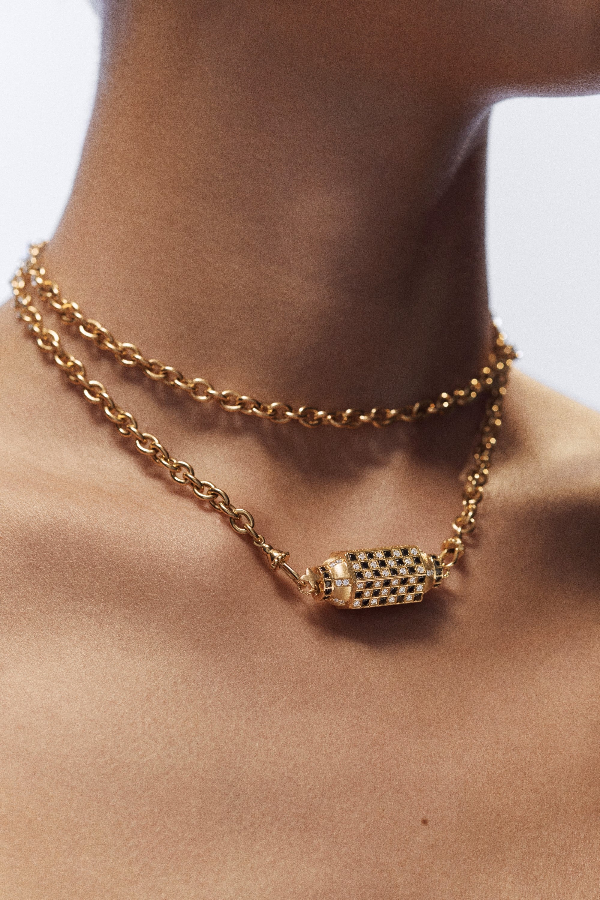 Marie Lichtenberg Staging Locket Check Black Diamond Locket on Rosa Classic Chain