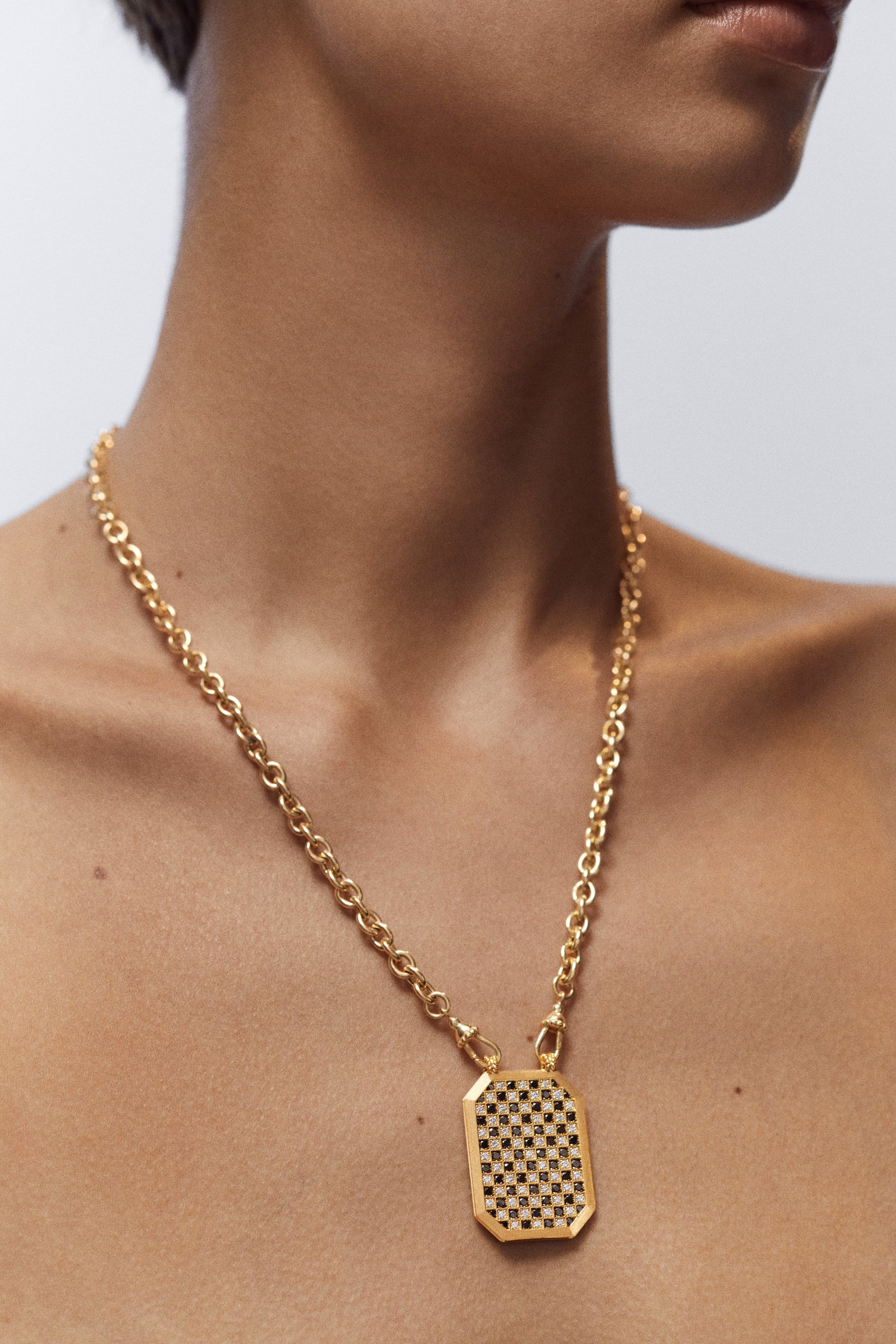 Marie Lichtenberg Staging Scapulaires Check Black Diamond Scapular on Rosa Classic Chain