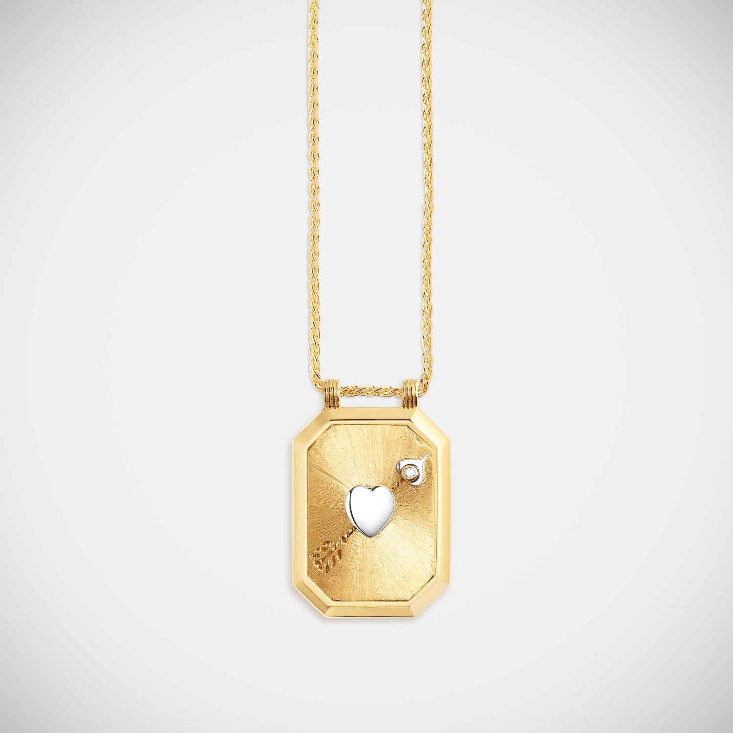 Marie Lichtenberg Staging Scapulaires Coeur percé Scapular