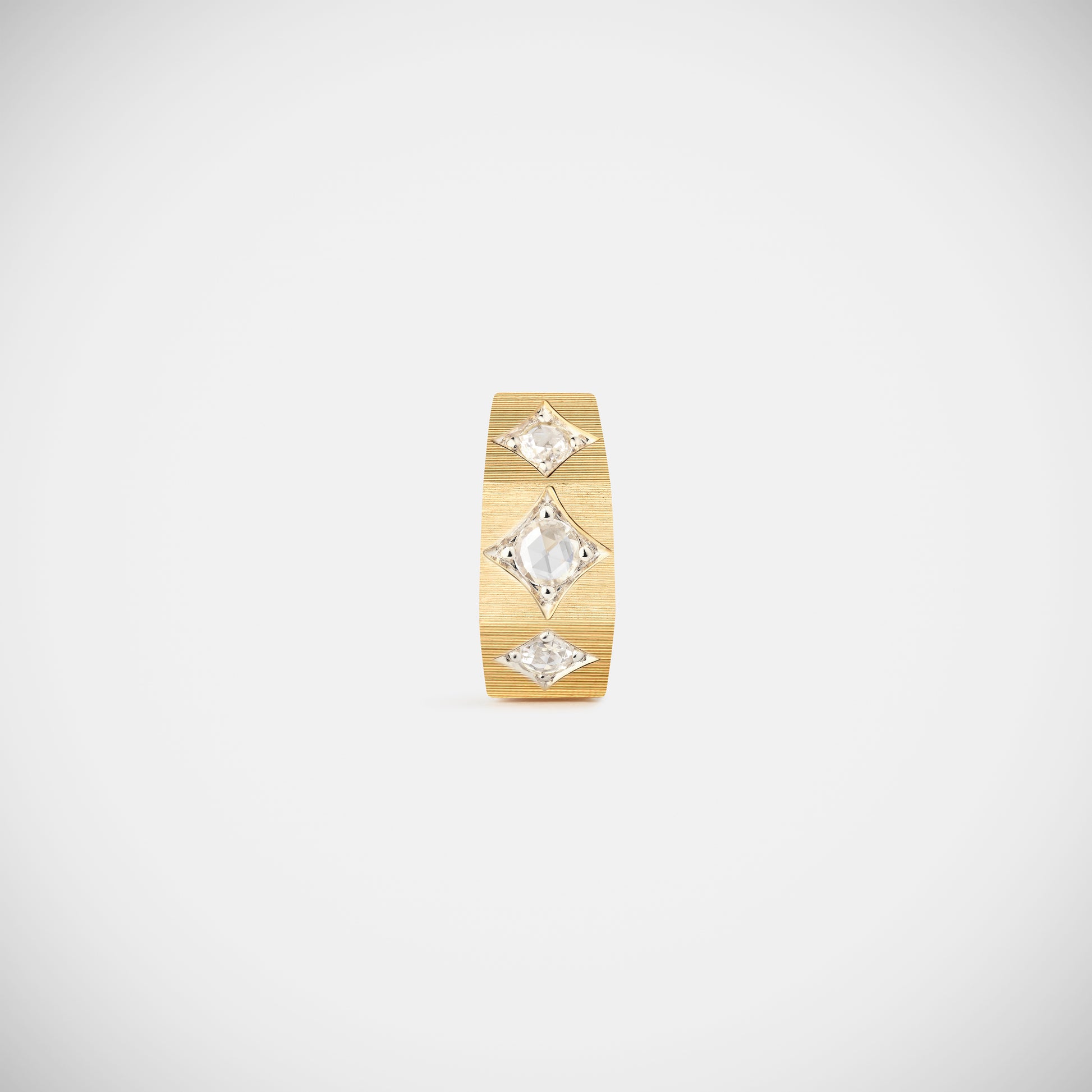 Marie Lichtenberg Staging Earring Ecrou Coco earring Diamonds medium