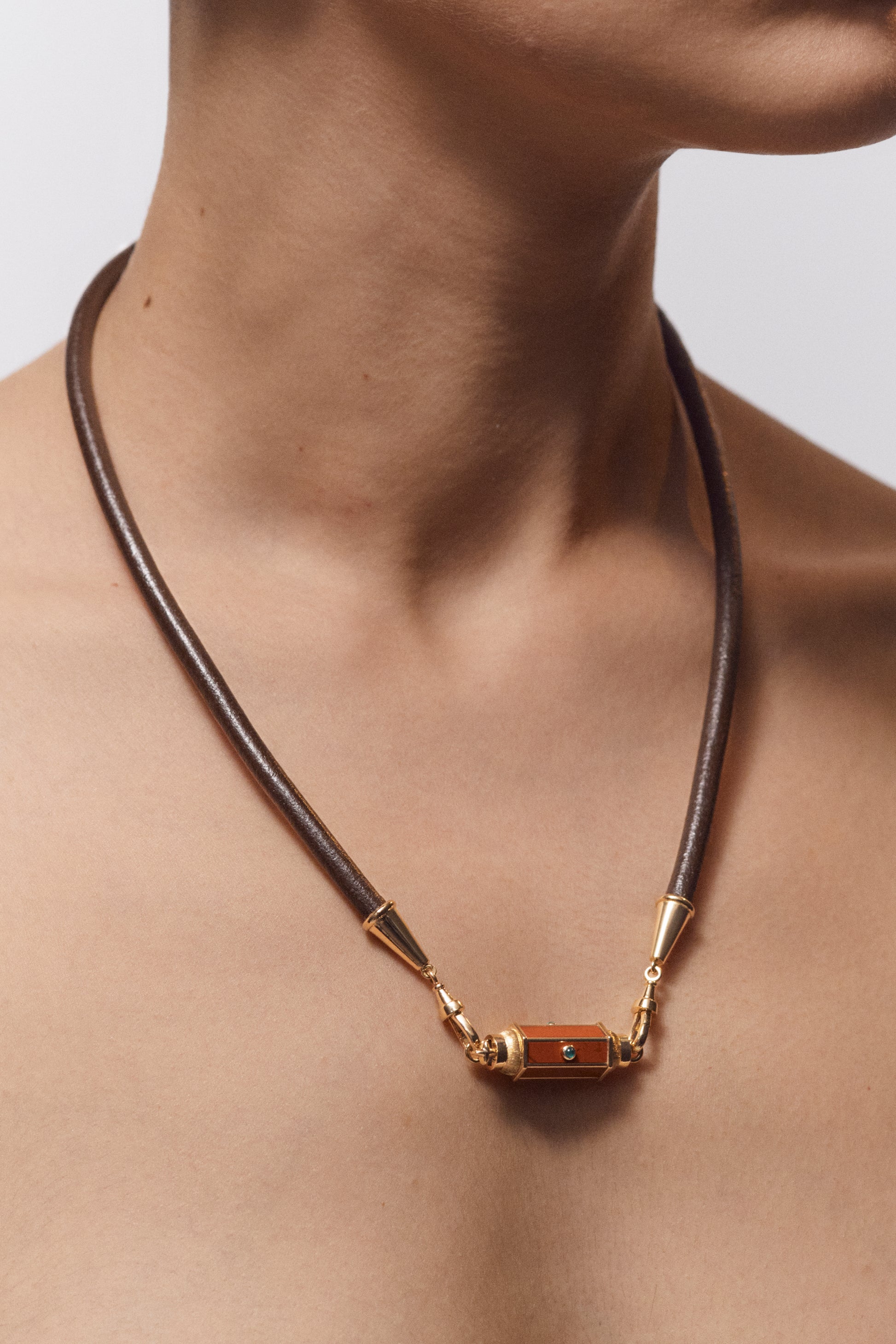 Marie Lichtenberg Staging Link Lasso Brown 50cm