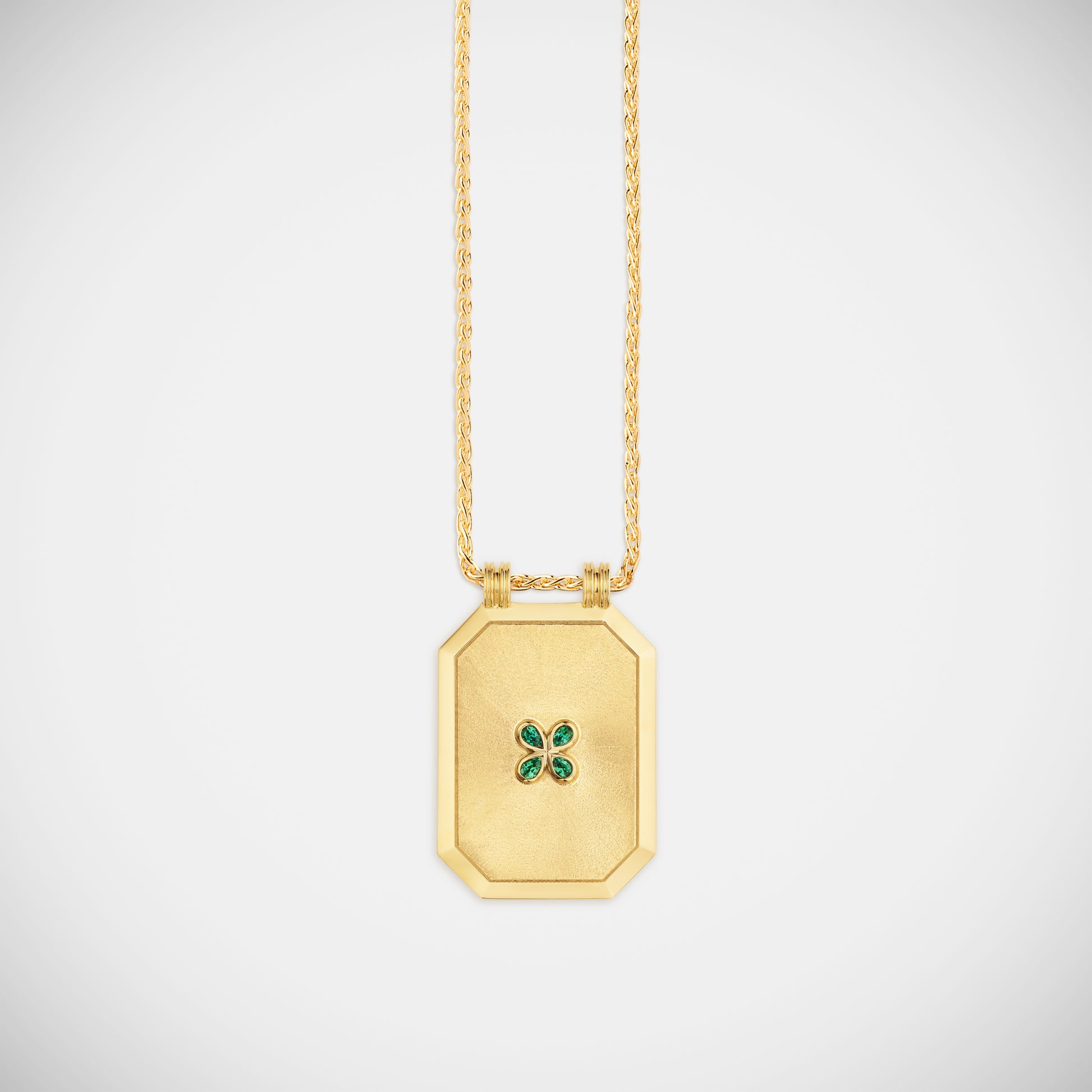 Marie Lichtenberg Staging Scapulaires Luck scapular