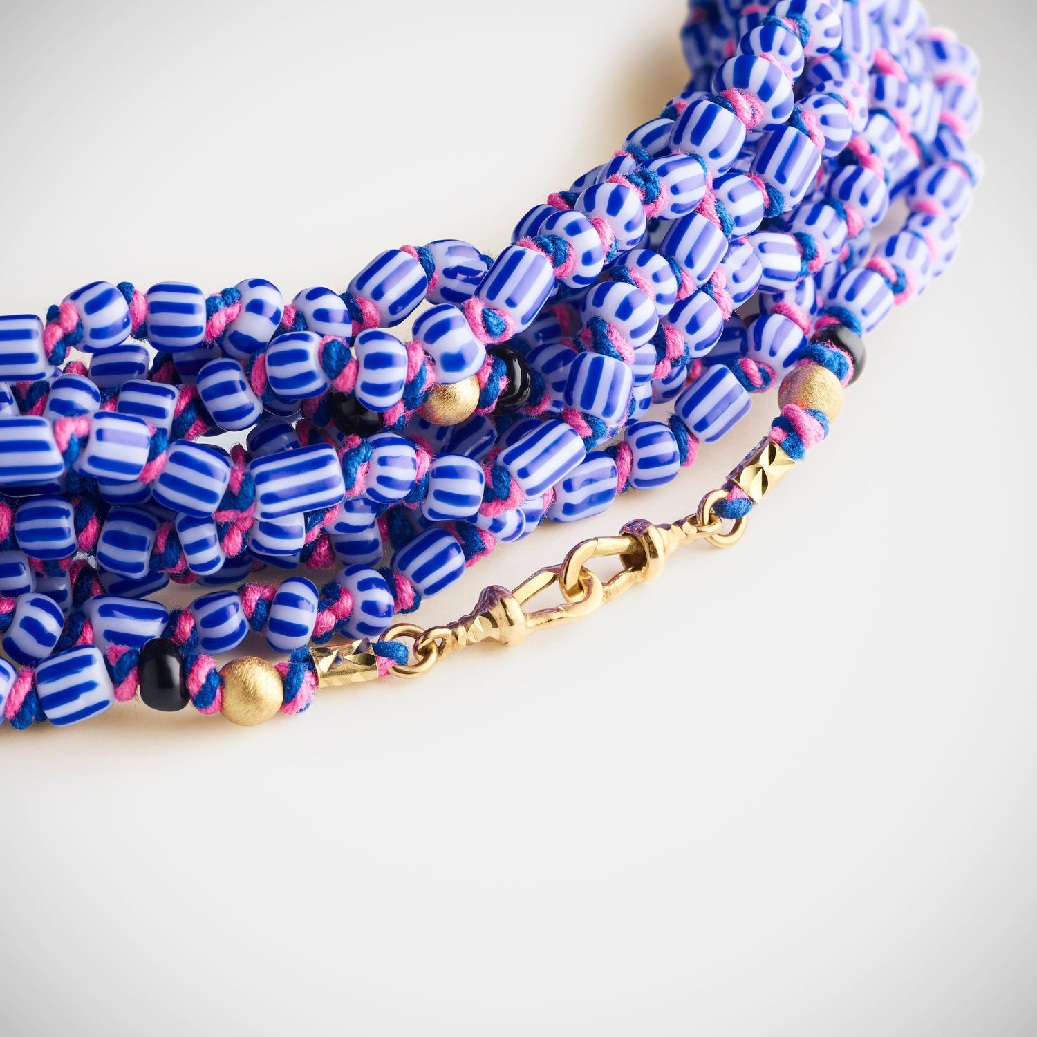 Marie Lichtenberg Staging Link Mauli beads ghana blue 4m