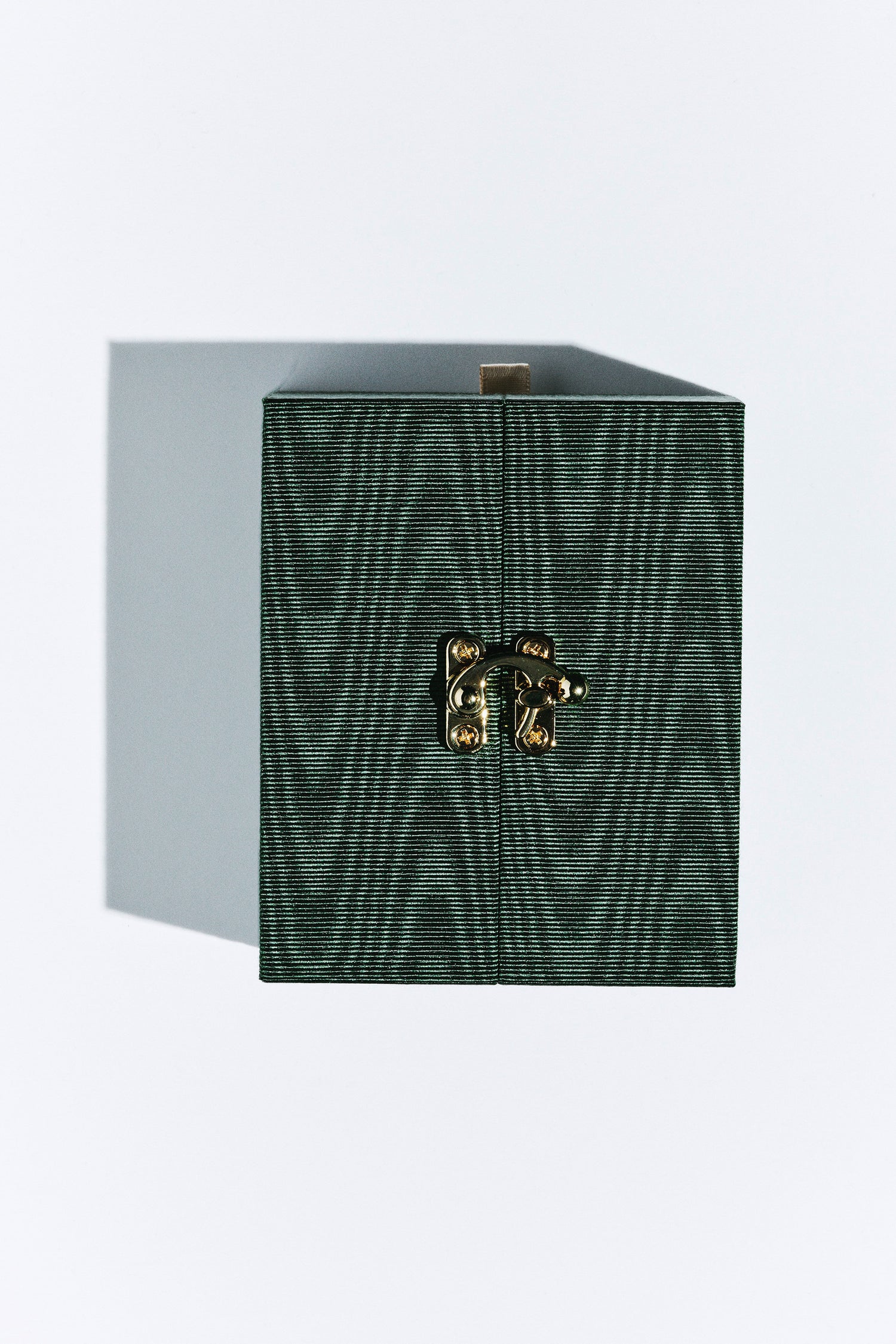 Marie Lichtenberg Staging Scapulaires Pink mushroom scapular