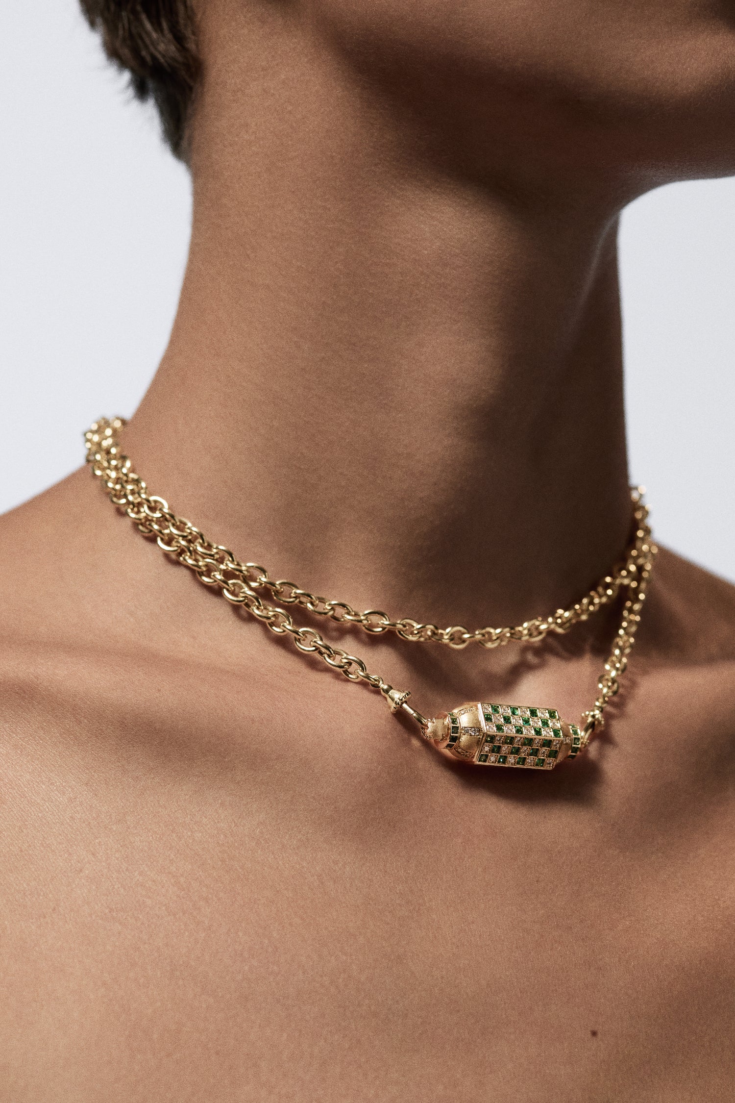 Marie Lichtenberg Staging Chain Rosa classic chain