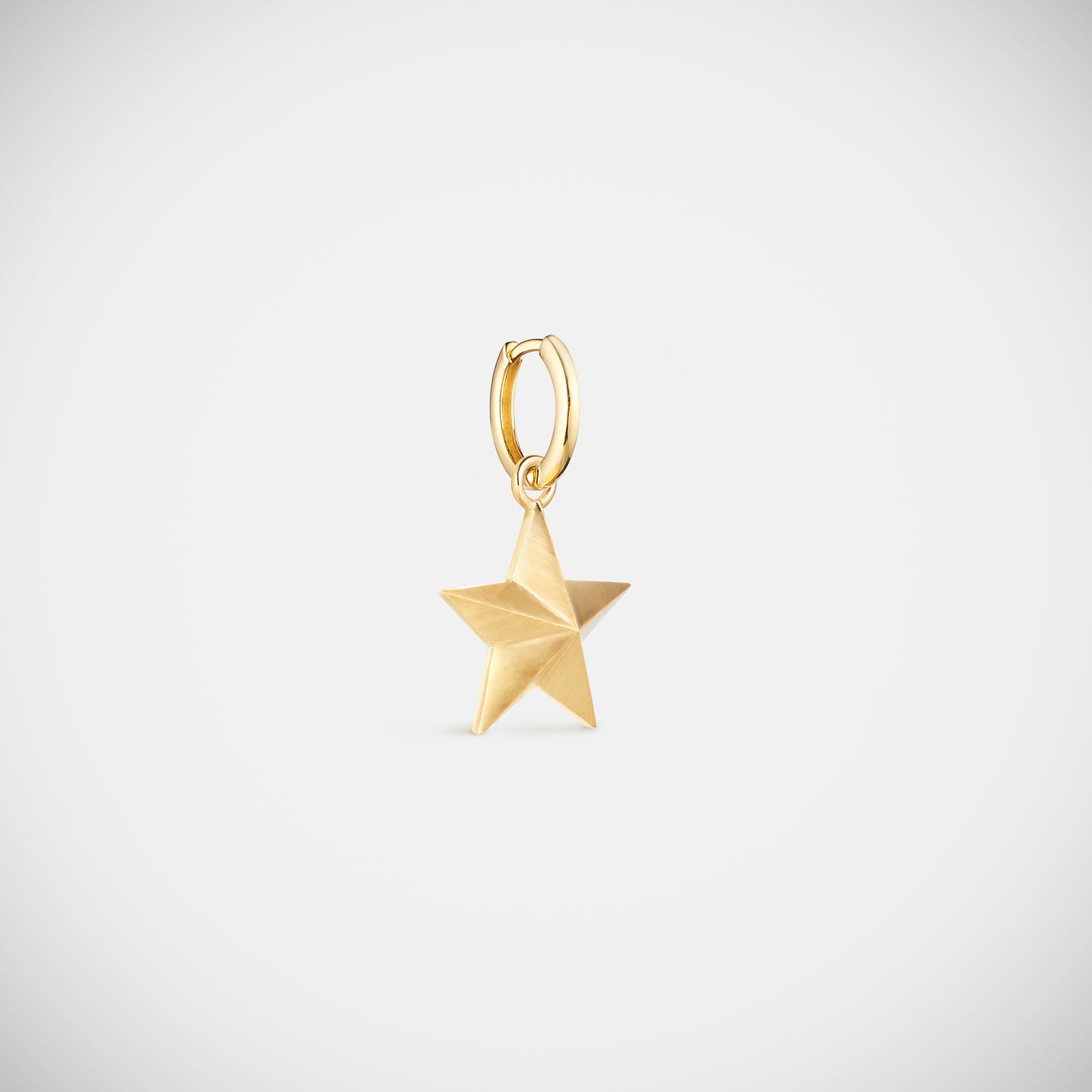 Marie Lichtenberg Staging Pendant Star Charm