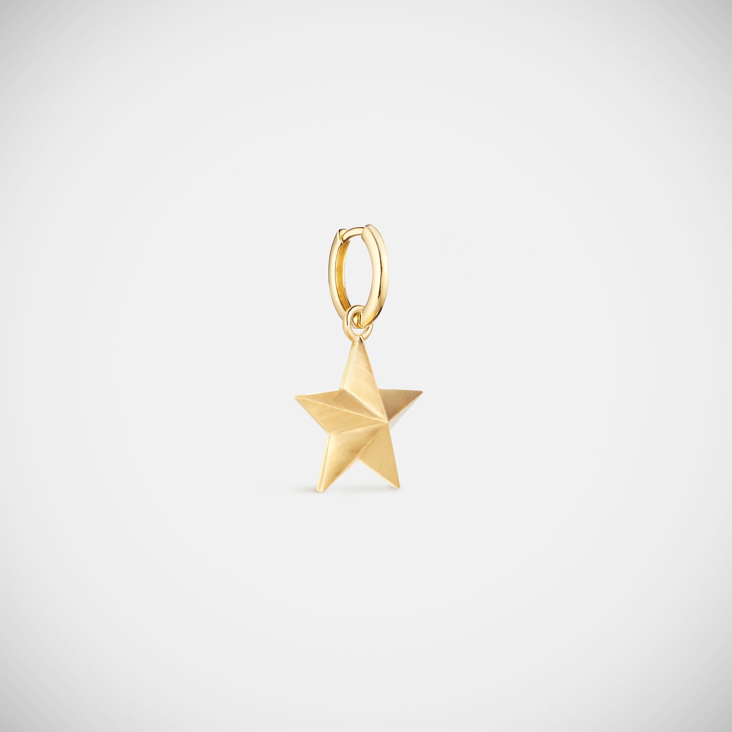 Marie Lichtenberg Staging Pendant Star Charm