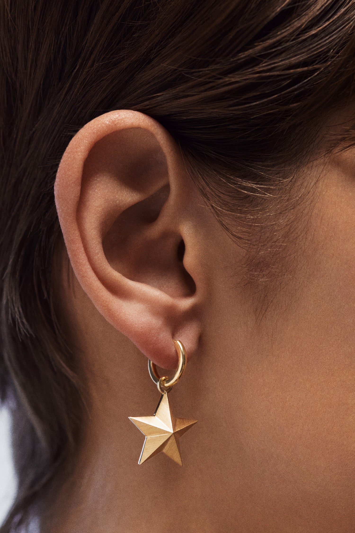 Marie Lichtenberg Staging Pendant Star Charm