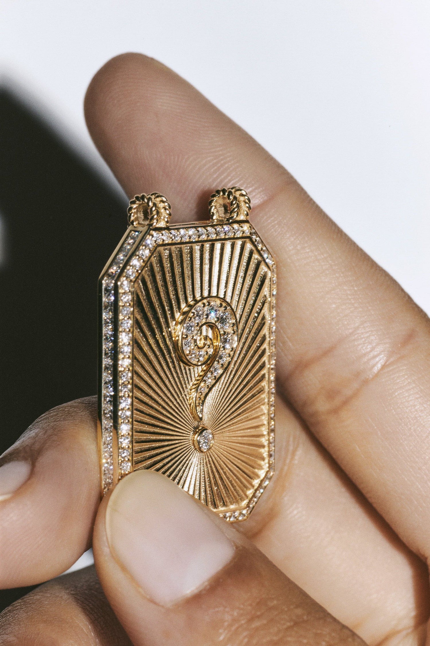 Marie Lichtenberg Staging Scapulaires Would you marry me Scapular