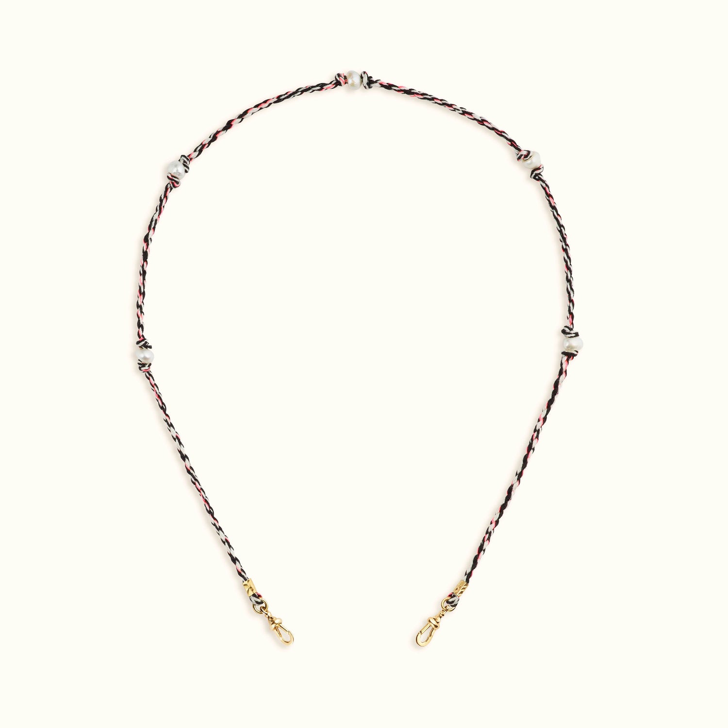 Marie Lichtenberg Staging Link Mauli black & white 35cm