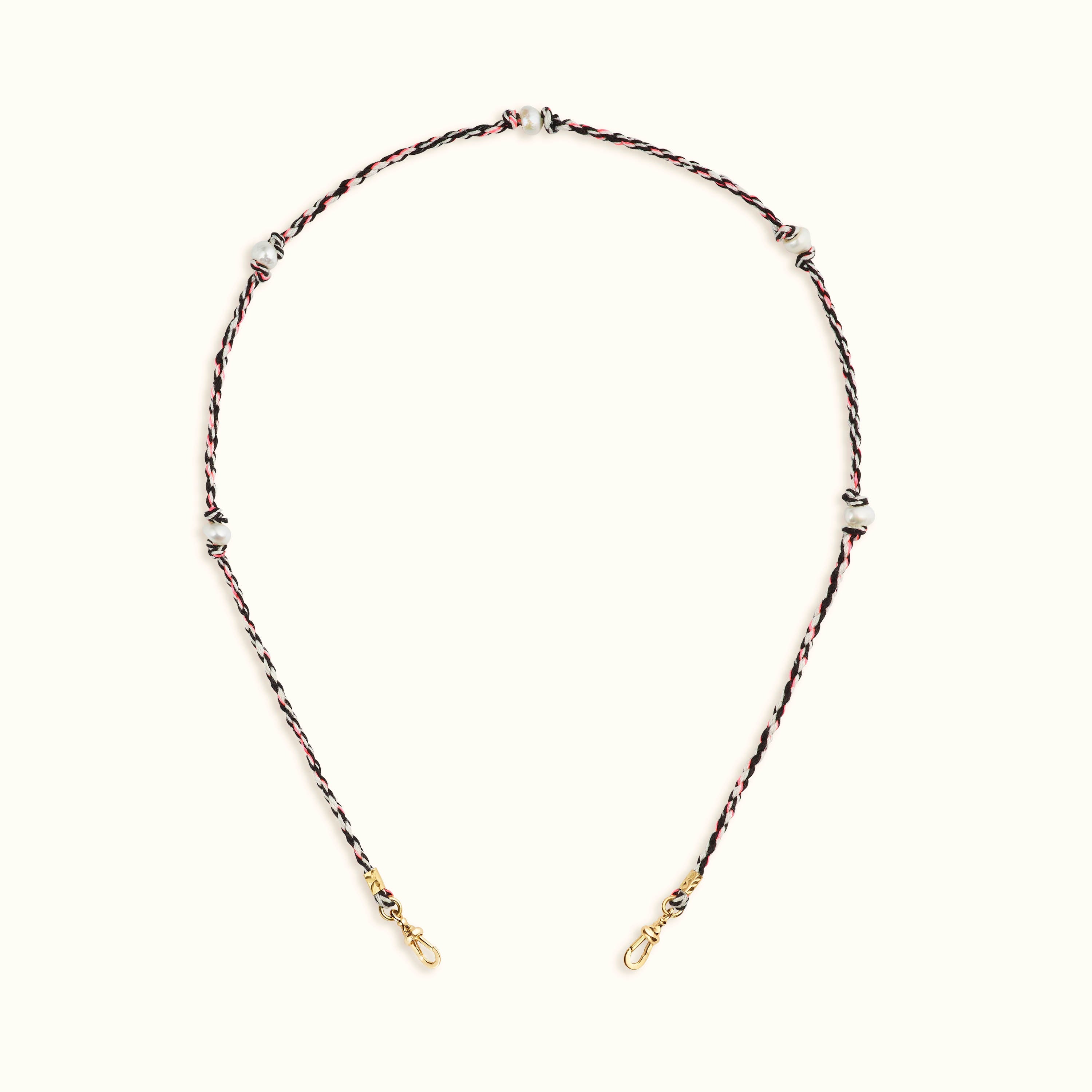 Marie Lichtenberg Staging Link Mauli black & white 35cm