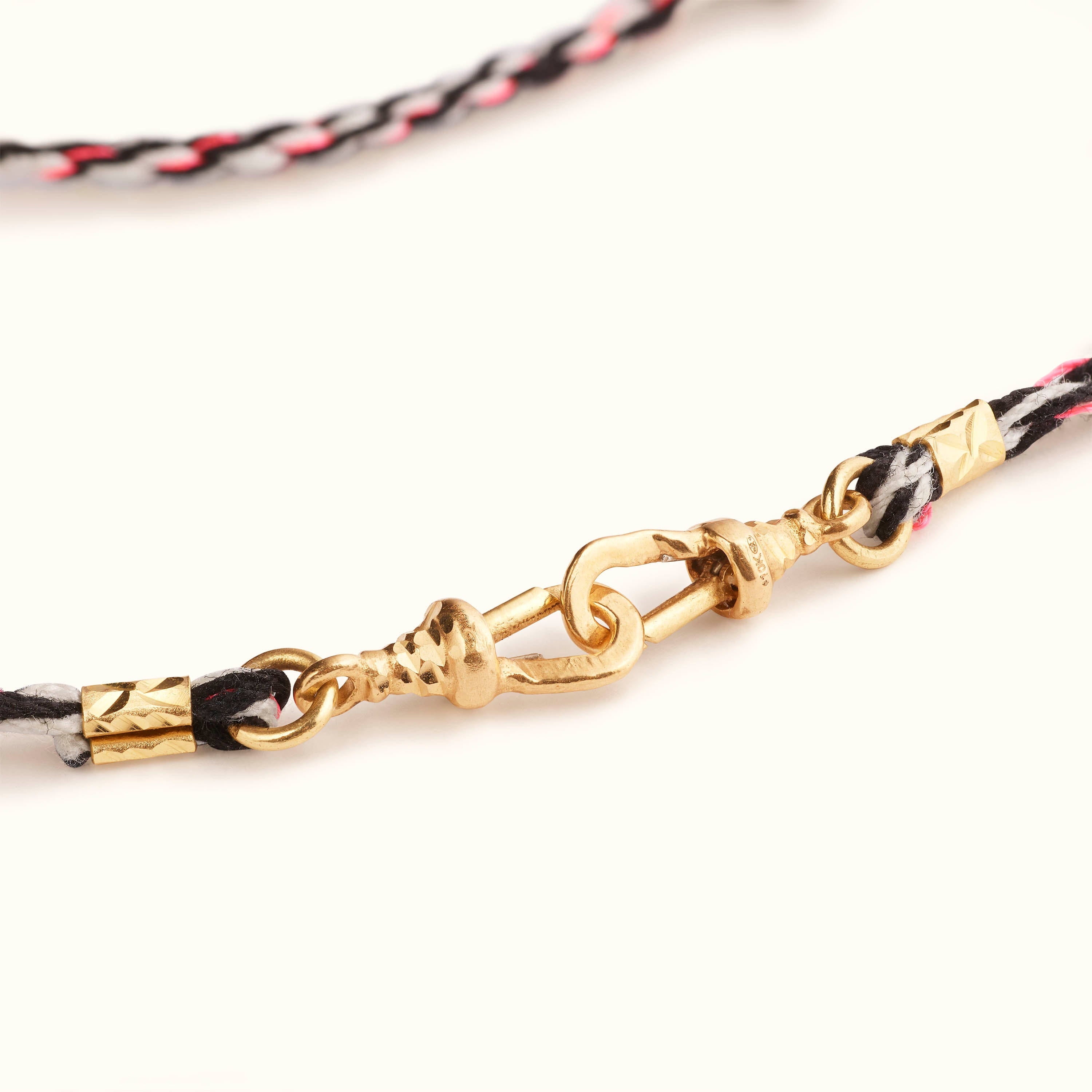 Marie Lichtenberg Staging Link Mauli black & white 35cm